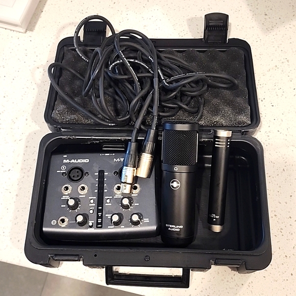 STERLING AUDIO S50 MICROPHONE SET WITH CASE - Picture 1 of 10